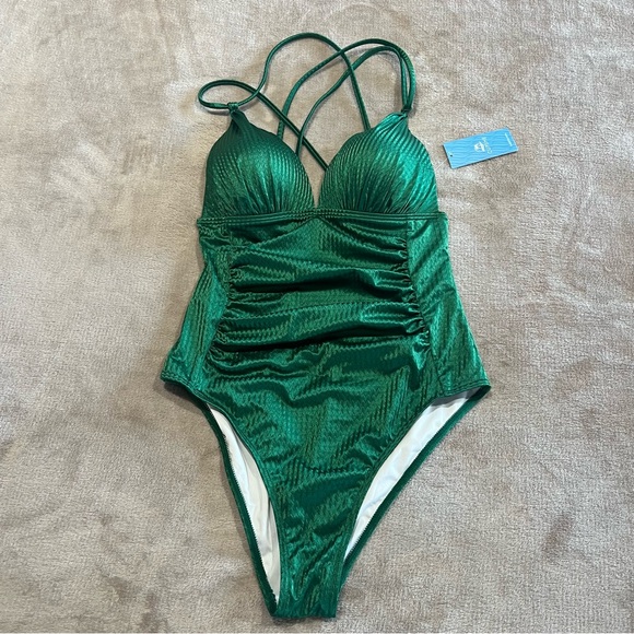 CUPSHE One Piece Swimsuit - Picture 4 of 8